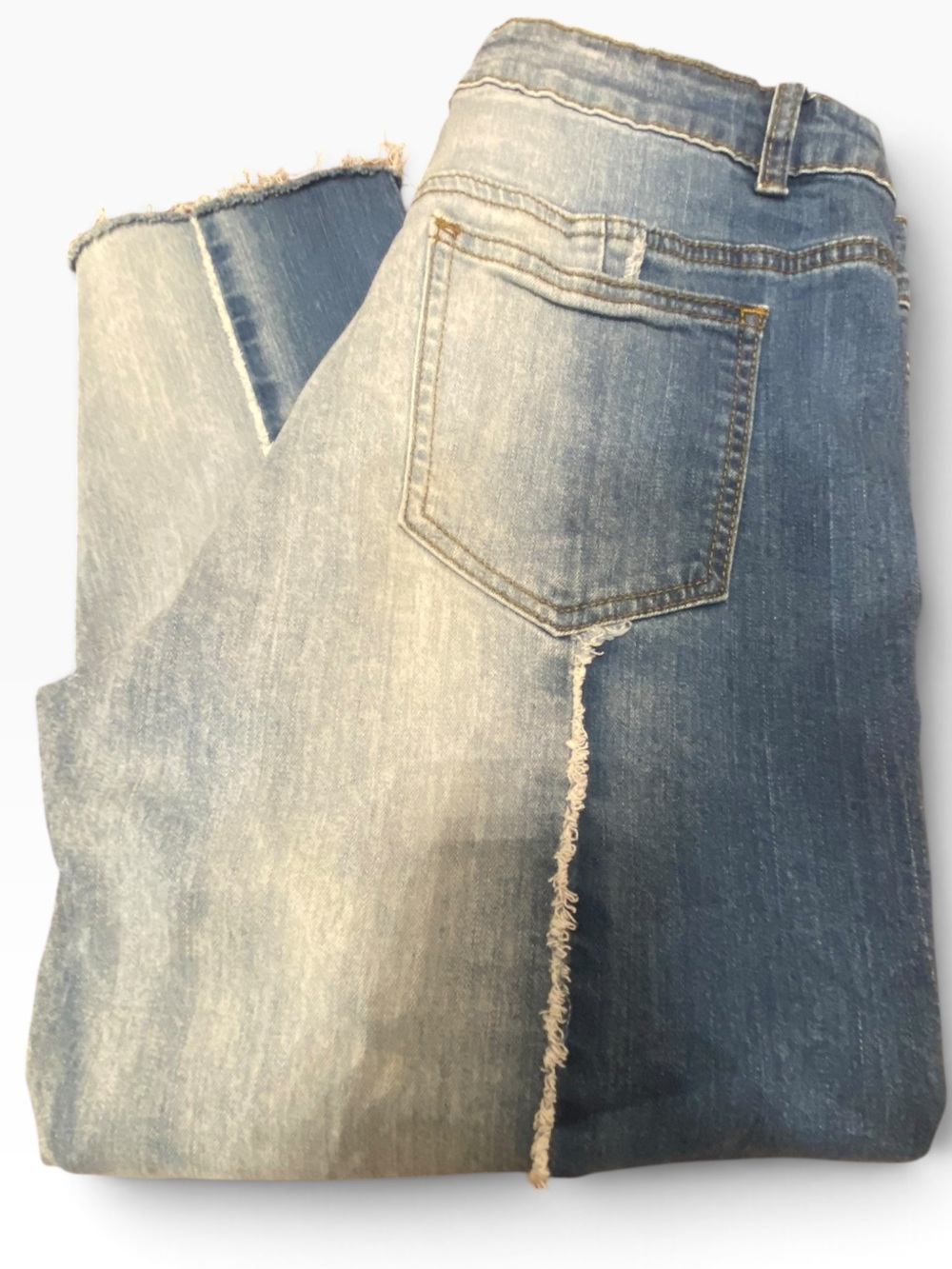 Hayden Light Blue Cropped Jeans Patchwork!